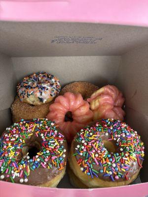 8 Doughnuts, 2 Sprinkle, 2 Pink Twists, 2 Crumbs, 2 Glaze