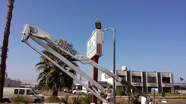 Professional Sign Service, your experts in L.E.D. Conversion, Installation, Repair, and Sign Removal