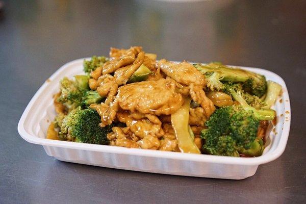 Chicken and Chicken With Broccoli