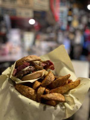 Guido Burger Basket with Fries