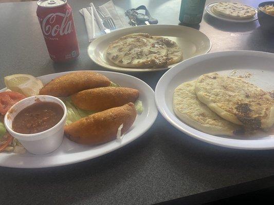 Paselitos and Pupusas Yum!