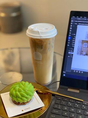 St. St.Honore pistachio & Iced Latte