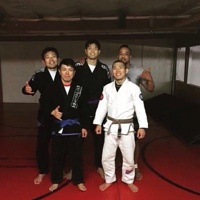 Gi jiu-jitsu