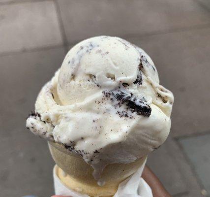 Cookies and Cream with huge chunks of cookies!!! Yes please!