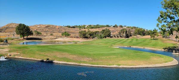 18th hole surrounded by water