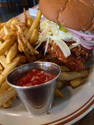 Fried chicken sandwich