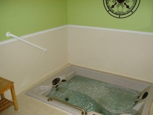 Private whirlpool before massage treatments