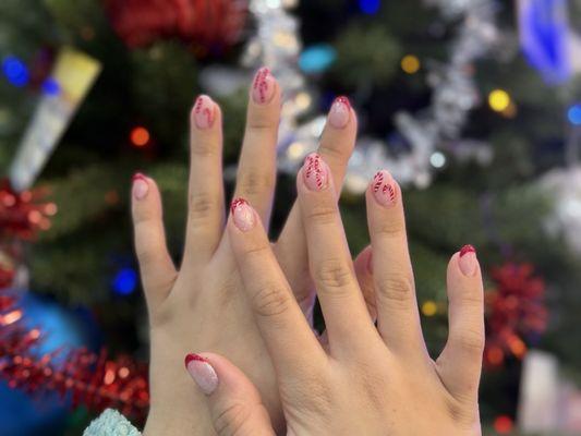 Gorgeous holiday nails courtesy of Lily!