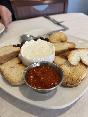 Queijo Fresco (goat cheese and crostini with Portuguese crushed red pepper)