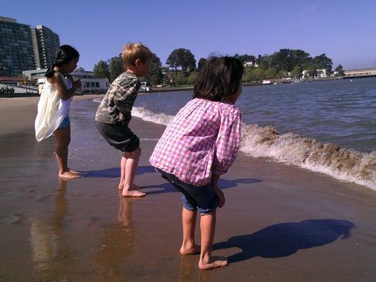 Presidio Knolls's campus doesn't end at the gate - the kids really get out and explore San Francisco.