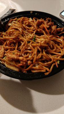 Chicken lo mein