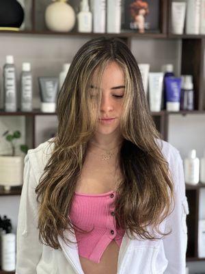 Brunette w/blonde balayage technique. Layered haircut