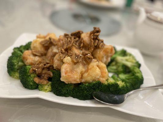 Walnut shrimp