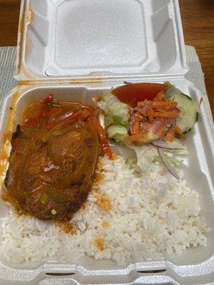 Fillet of fish with small salad and rice lunch special