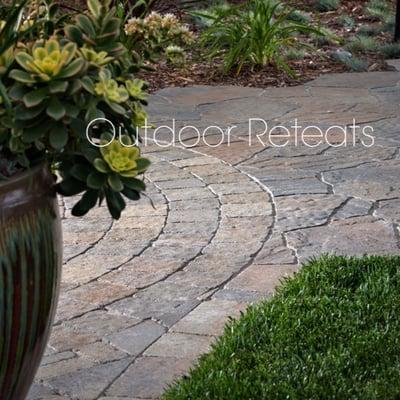 Manufacturer: Belgard | Style: Dublin Cobble & Mega Arbel 60mm | Color: Elk Mountain | Pattern: Random Ashlar