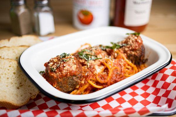 Spaghetti and Meatballs...
      **Veggie alert**   Quinoa meatless balls available