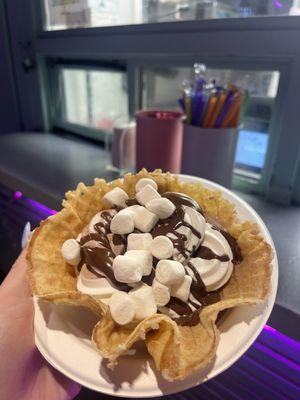 Regular choc & vanilla swirl in a waffle bowl & topped with nutella drizzle & marshmallows-delicious!