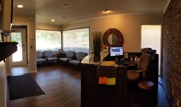 Comfortable and relaxing setting and helpful staff that keeps you informed and can answer your questions.