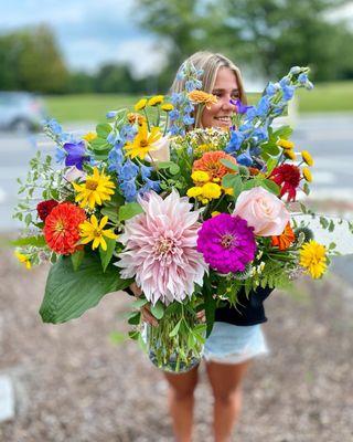 Big and colorful summer bouquet for delivery