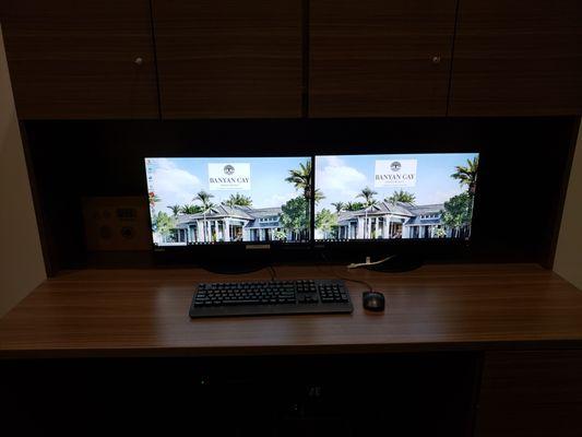 Example of a workstation at Banyan Cay Hotel and Resort.