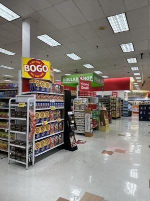 Inside the Winn Dixie