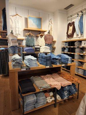 American Eagle & Aerie Store