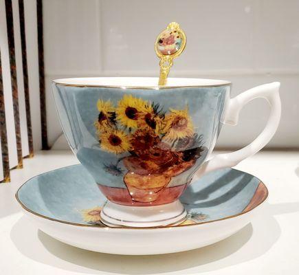 Gift Shop: Super cute Van Gogh's Sunflowers teacup.