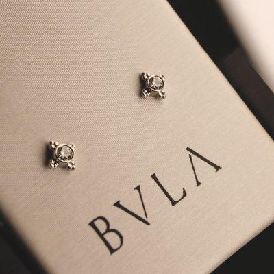 BVLA solid white gold Mini Kandy ends with Diamonds!