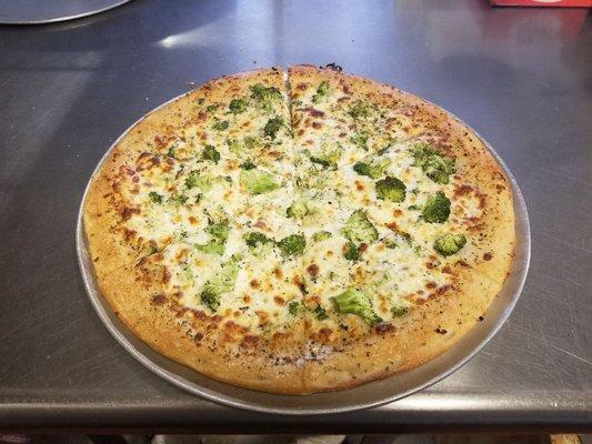 Broccoli delight pizza