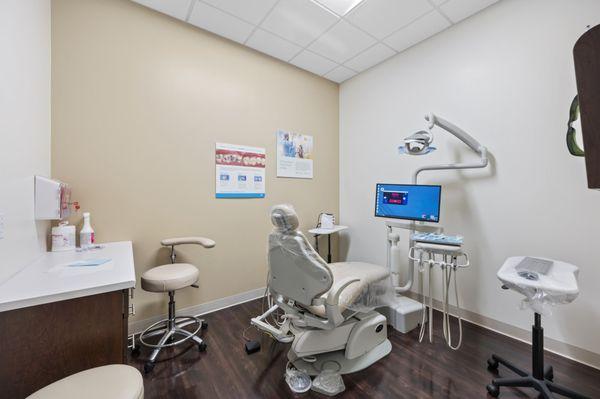 Need a family dentist in  Camarillo? Call us today!