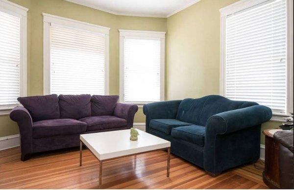 3 Bedroom furnished APT for Traveling Nurses or Students, Laundry on site, off the street parking.