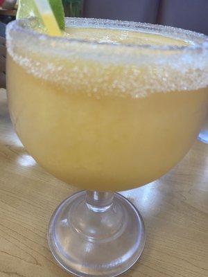 Frozen mango margarita