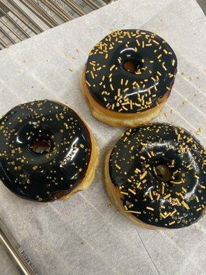 Top Donuts