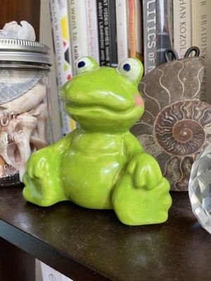 My green frog pottery piece