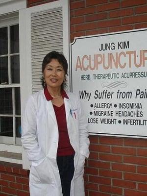 jung kim acupuncture sign