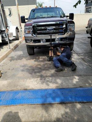 Front diff leak due to the breather tube falling off