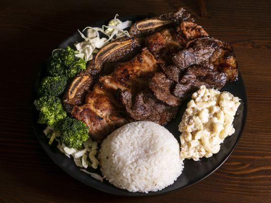 Hawaiian BBQ Mix Plate ( comes with BBQ Chicken, BBQ Beef & Short Ribs)