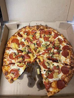 Pepperoni, white sauce, pineapple, green onion