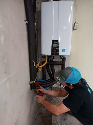 We install tankless hot water heater systems as well as good ol' fashioned tank heaters.