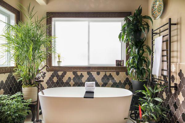 Custom mosaic tub surround