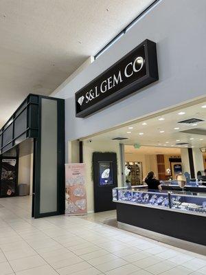 S&L Gem Co Store Front, Southland Mall, Hayward, CA.