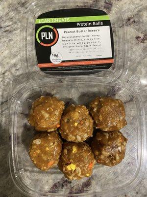 $10 REESE'S PROTEIN BALLS! Crunchy, sweet, & delicious! 3 balls = 17g protein. Love these!!!