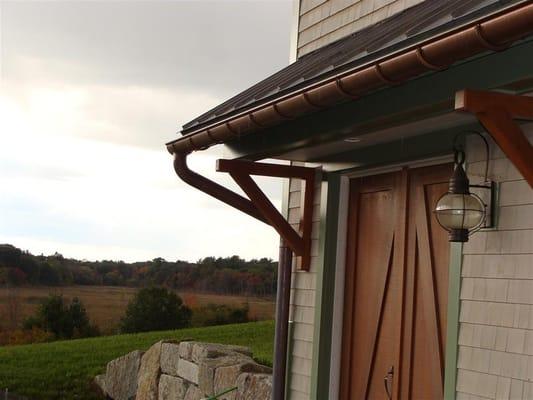 Half-round copper gutter