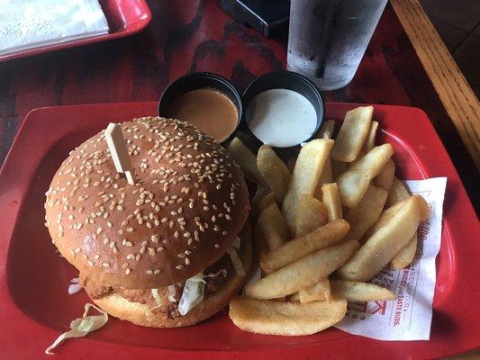 Crispy chicken burger