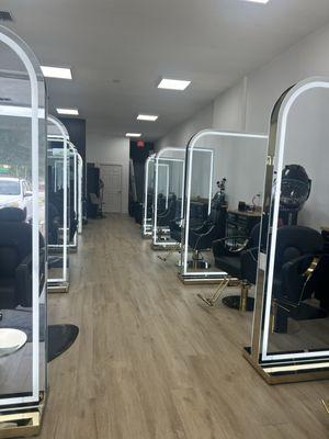 Mirrors and Salon stations