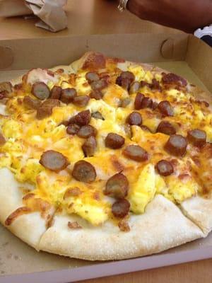 Breakfast pizza