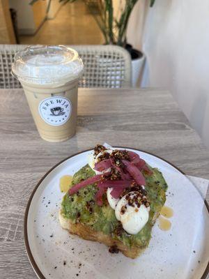 10/6/2023 banana cream pie latte + hot chick toast