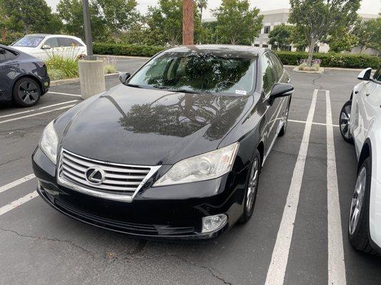 One-owner Lexus ES-350 with low mileage!!