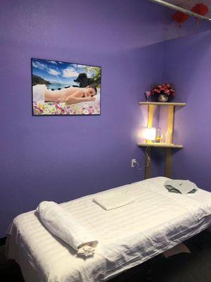 Indulge in exclusive revitalization at Cozy Massage. Book now