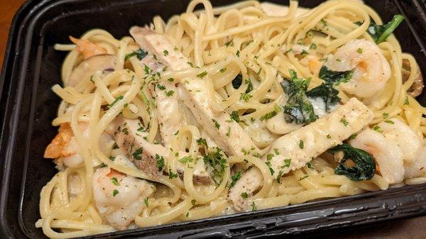 Combo Rasta Pasta with chicken & shrimp